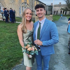 Meet your Posher, Carly